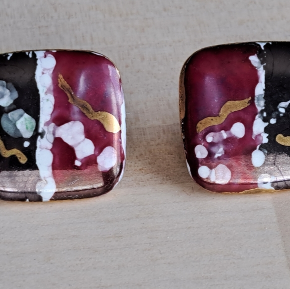 Hand Painted Ceramic Earrings MODERNIST Abstract Cranberry Dark Gray White Gold - Picture 2 of 8